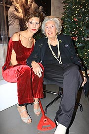 Galeristin Sarah Kronsbein  und  Marianne Fürstin zu Sayn-Wittgenstein (©Foto. Martin Schmitz)